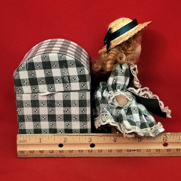 Vintage Miniature Bisque Porcelain Doll Jointed Checkered Lidded Box - Picture 9 of 12